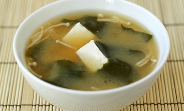 Miso soup with Tofu and Wakame (Alaria) recipe